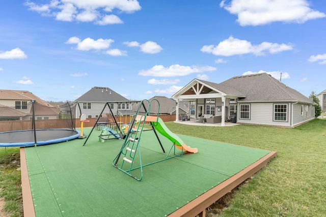 204 Blackthorn Drive, Nicholasville, KY 40356
