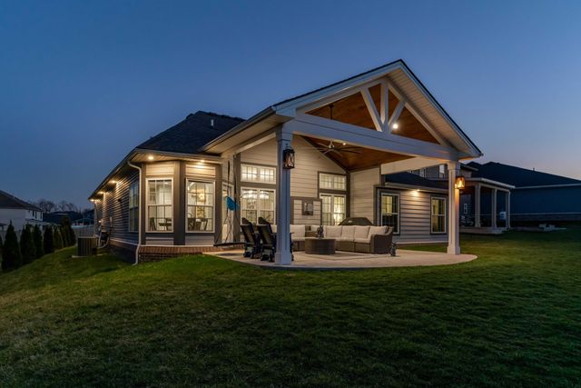 204 Blackthorn Drive, Nicholasville, KY 40356