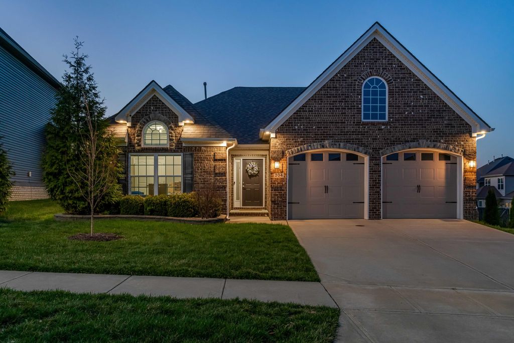 204 Blackthorn Drive, Nicholasville, KY 40356