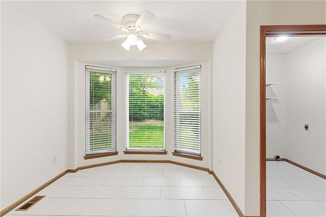 7829 Caenen Street, Lenexa, KS 66216