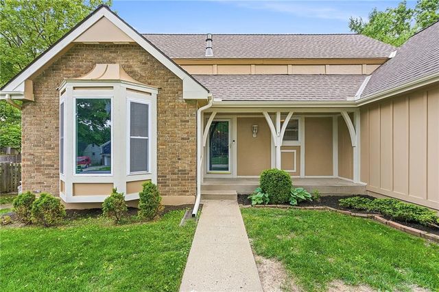 7829 Caenen Street, Lenexa, KS 66216