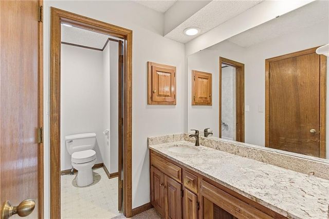 7829 Caenen Street, Lenexa, KS 66216