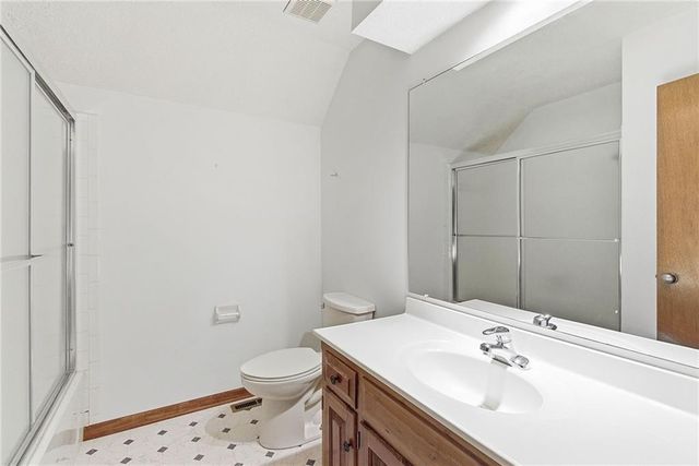 7829 Caenen Street, Lenexa, KS 66216
