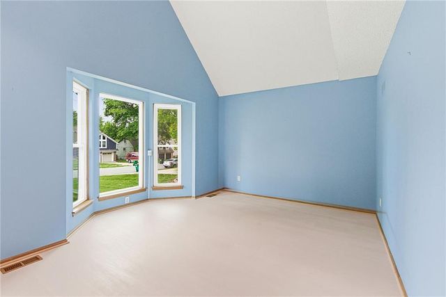 7829 Caenen Street, Lenexa, KS 66216