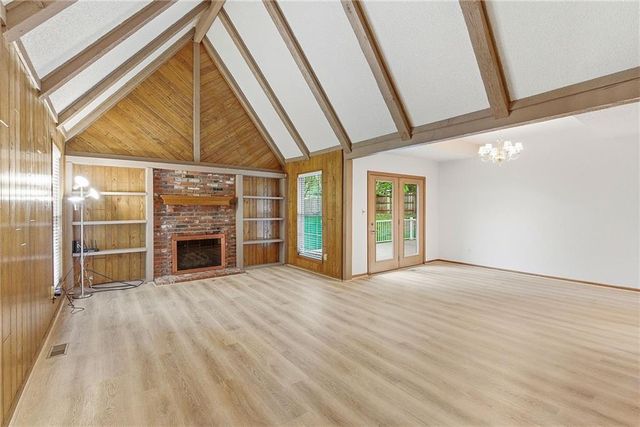 7829 Caenen Street, Lenexa, KS 66216