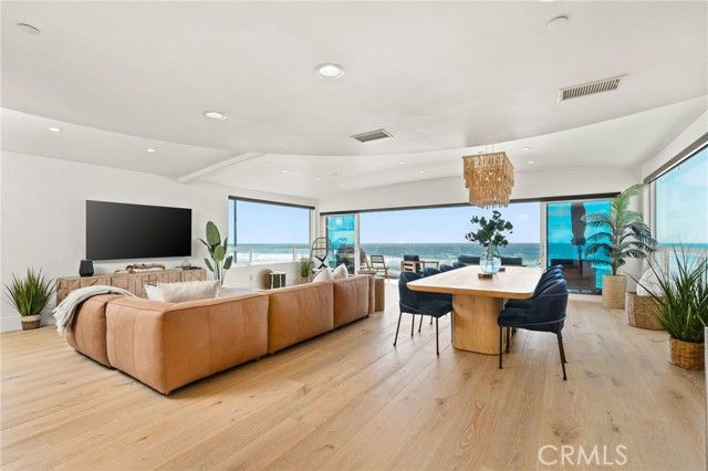 516 S S The Strand, Oceanside, CA 92054