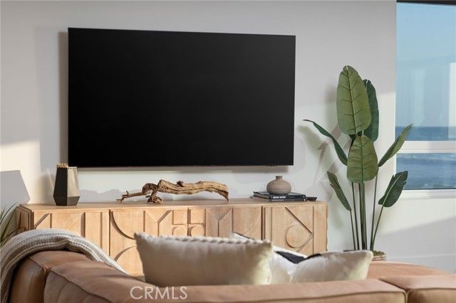 516 S S The Strand, Oceanside, CA 92054