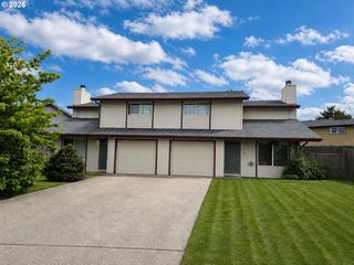 -1 Q St, Springfield, OR 97477