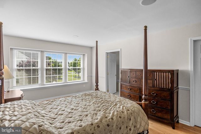 33 AMARYLLIS LN, Lumberton, NJ 08048