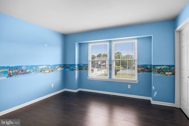 33 AMARYLLIS LN, Lumberton, NJ 08048