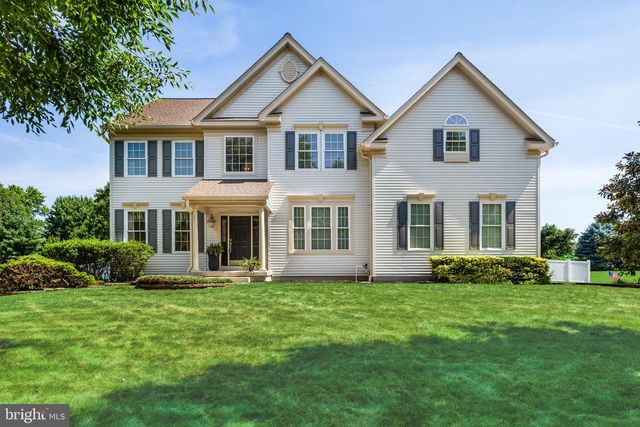 33 AMARYLLIS LN, Lumberton, NJ 08048