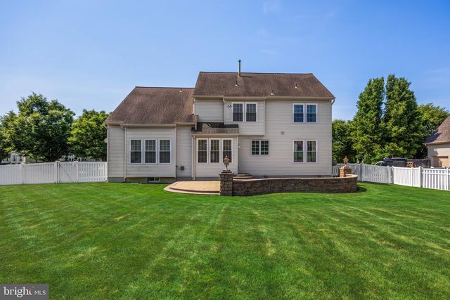 33 AMARYLLIS LN, Lumberton, NJ 08048