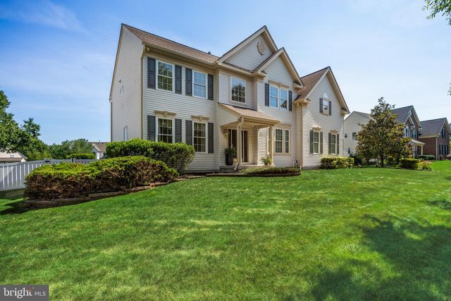 33 AMARYLLIS LN, Lumberton, NJ 08048