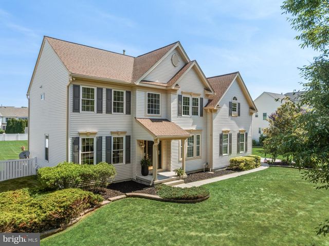 33 AMARYLLIS LN, Lumberton, NJ 08048