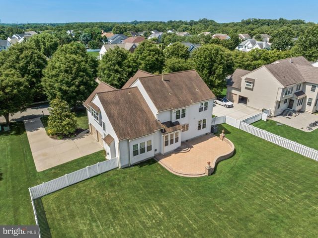33 AMARYLLIS LN, Lumberton, NJ 08048