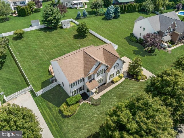 33 AMARYLLIS LN, Lumberton, NJ 08048