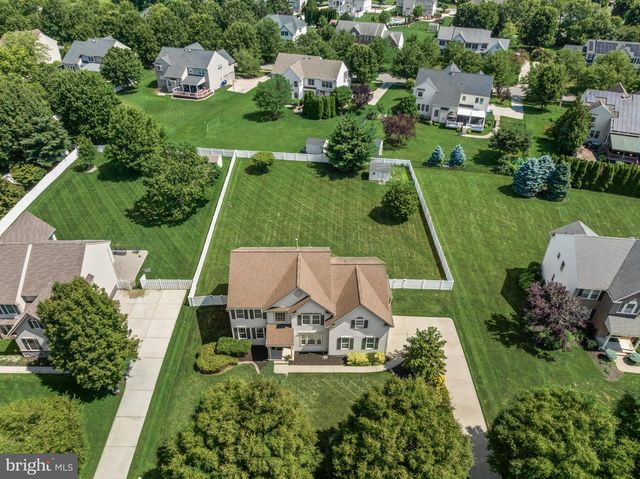 33 AMARYLLIS LN, Lumberton, NJ 08048