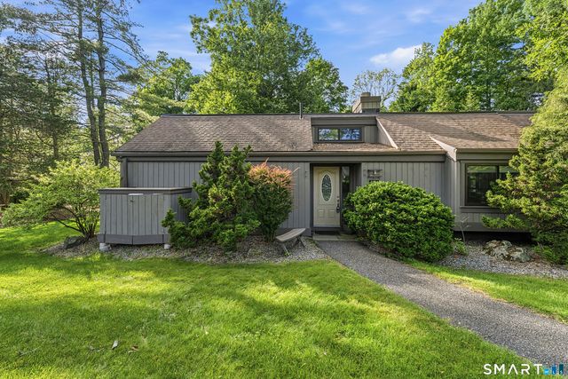 892 Heritage Village A, Southbury, CT 06488