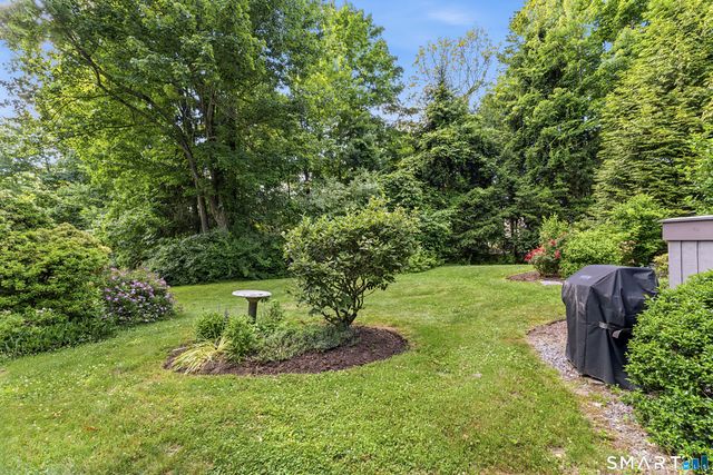 892 Heritage Village A, Southbury, CT 06488