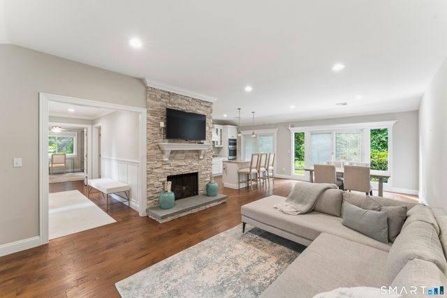 892 Heritage Village A, Southbury, CT 06488