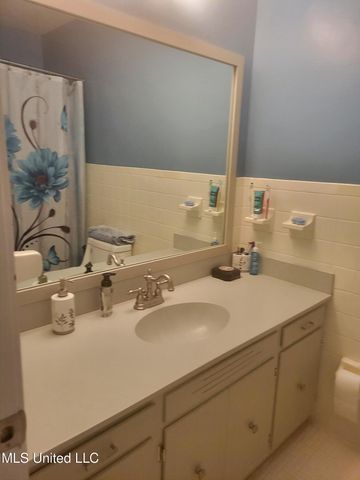 1365 Jo Ann Drive, Southaven, MS 38671