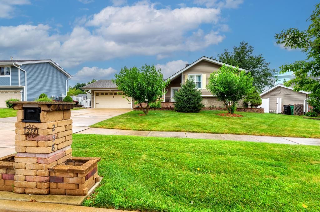 258 Cunningham Lane, Bloomingdale, IL 60108 — exterior