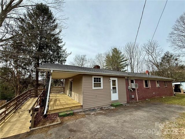 365 Ollis Road, Spruce Pine, NC 28777