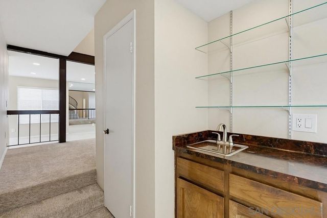 6245 Hannon Ct, San Diego, CA 92117