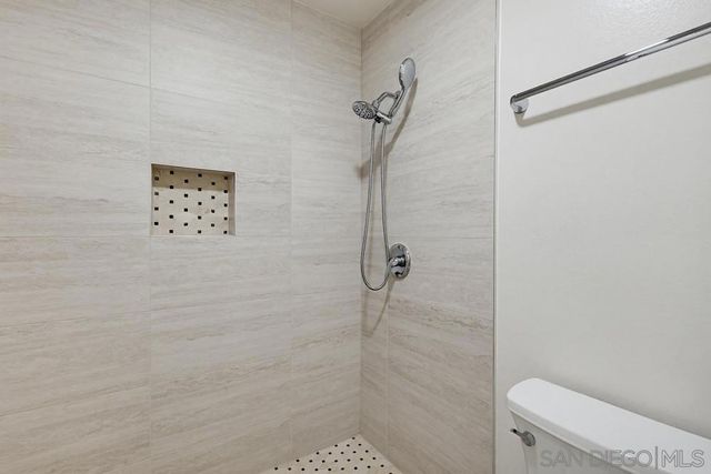 6245 Hannon Ct, San Diego, CA 92117