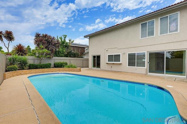 6245 Hannon Ct, San Diego, CA 92117