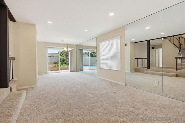 6245 Hannon Ct, San Diego, CA 92117