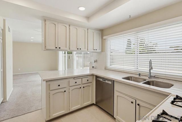 6245 Hannon Ct, San Diego, CA 92117