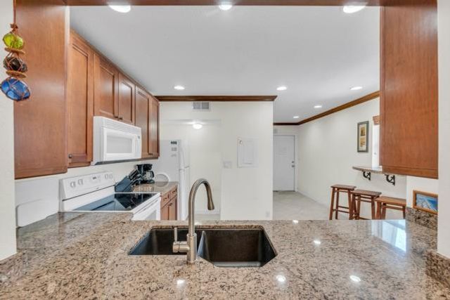 961 SE 20th Avenue 308, Deerfield Beach, FL 33441