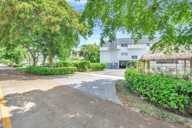 961 SE 20th Avenue 308, Deerfield Beach, FL 33441
