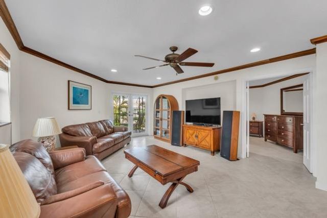 961 SE 20th Avenue 308, Deerfield Beach, FL 33441