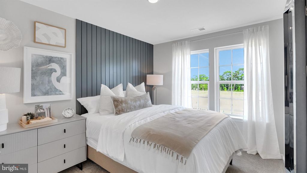 12 FOREST PARK DR, Waretown, NJ 08758