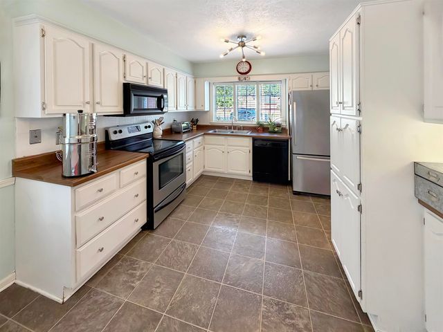 4523 FAIR MEADOW RD, Memphis, TN 38117