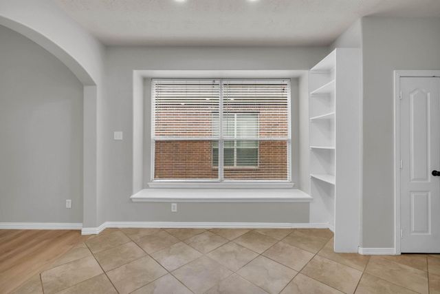 28619 Hidden Cove Drive, Magnolia, TX 77354