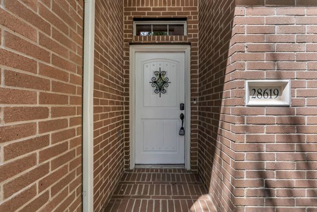 28619 Hidden Cove Drive, Magnolia, TX 77354