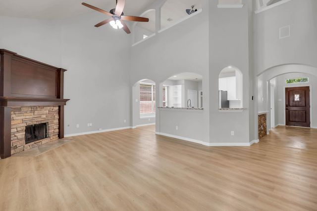 28619 Hidden Cove Drive, Magnolia, TX 77354