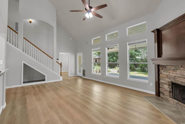 28619 Hidden Cove Drive, Magnolia, TX 77354