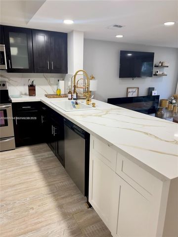 2750 NE 183rd St 1503, Aventura, FL 33160