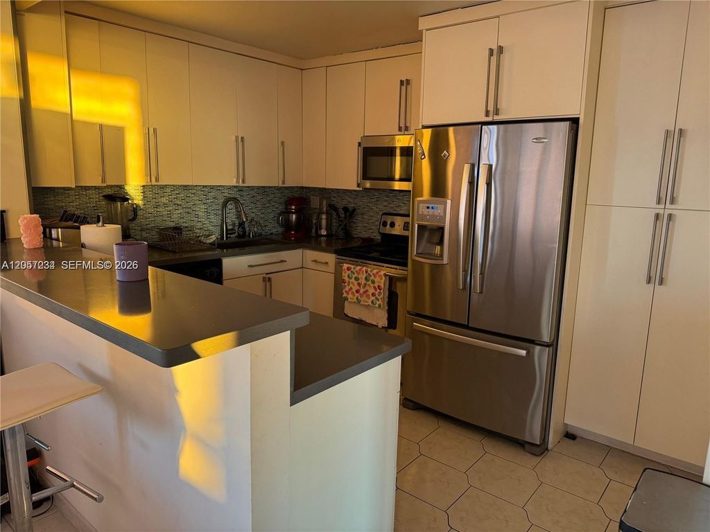 2750 NE 183rd St 1503, Aventura, FL 33160