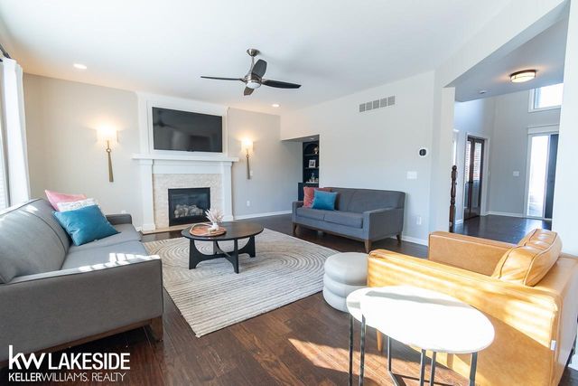 53456 Fitzgerald Drive, Macomb Twp, MI 48042