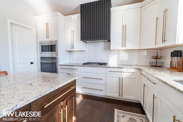 53456 Fitzgerald Drive, Macomb Twp, MI 48042