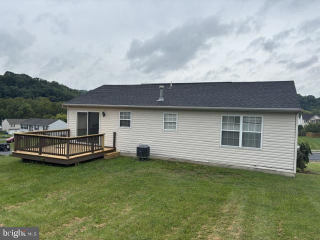 160 ASBURY CT, Mount Wolf, PA 17347