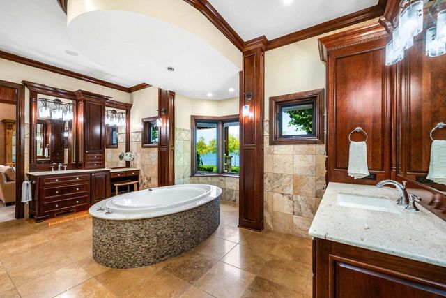 5707 Bay Shore DRIVE, Sturgeon Bay, WI 54235