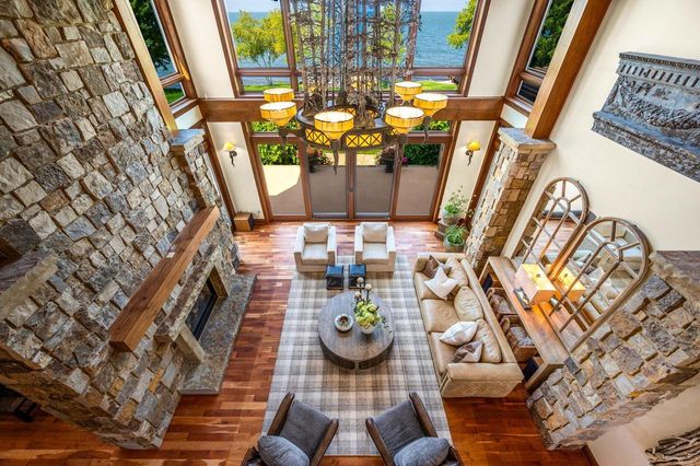 5707 Bay Shore DRIVE, Sturgeon Bay, WI 54235