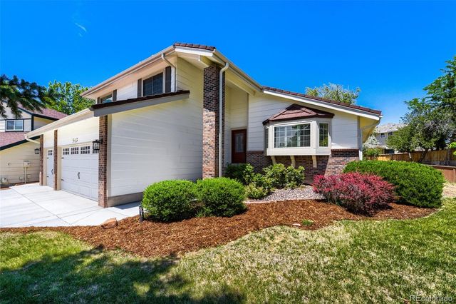 543 Old Stone Drive, Littleton, CO 80126