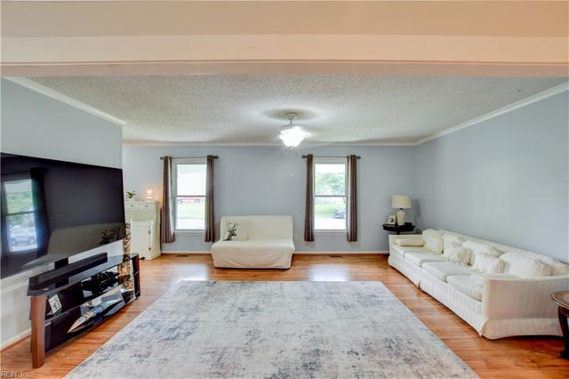1128 Priscilla LN, Chesapeake, VA 23322